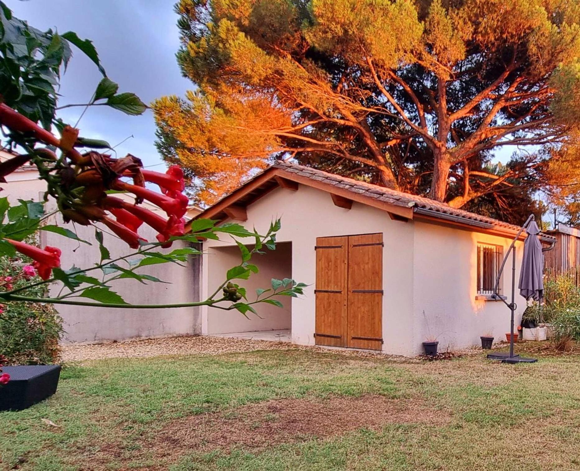 Appartement Quinault Libourne Exterior photo